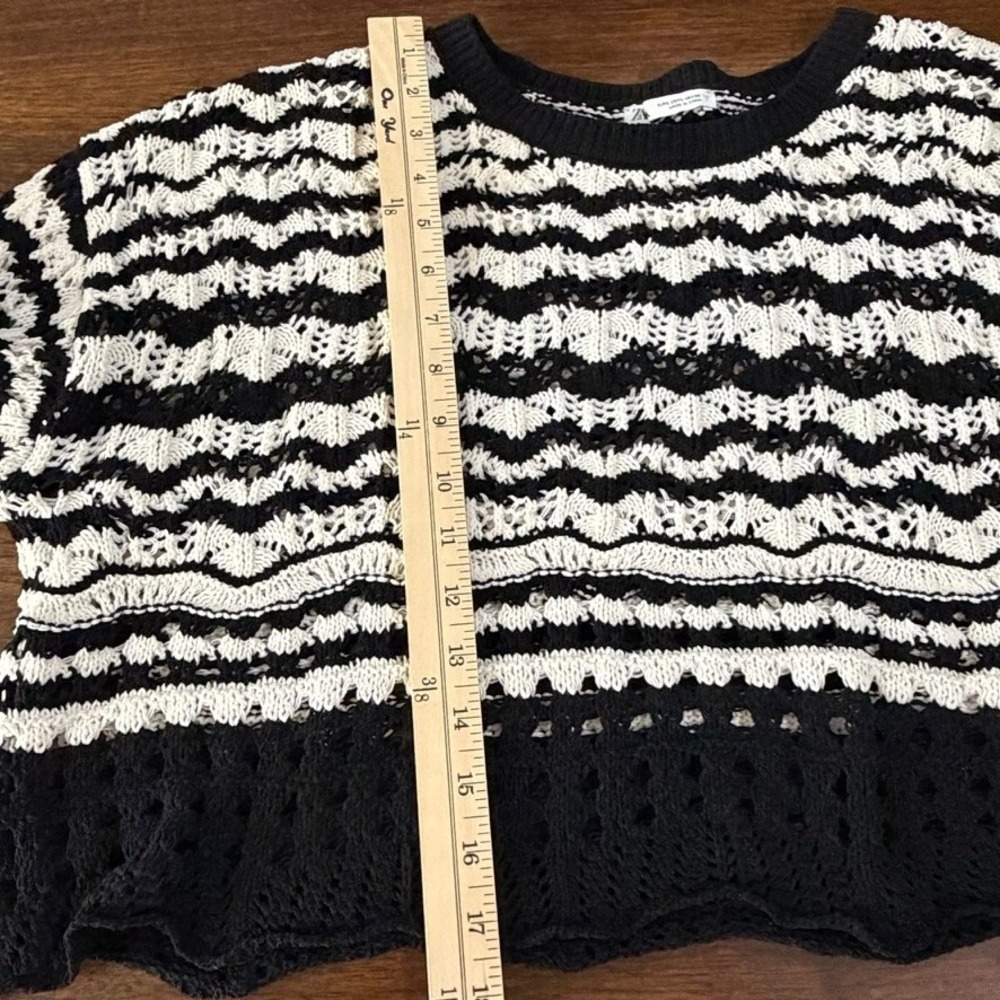 Zara Womens Crochet Open Knit Sweater L Black White Striped Bell Sleeve Crop - Picture 10 of 10